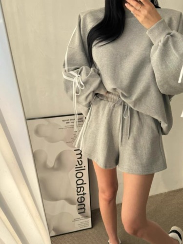 Korean Dongdaemun spring and summer new style striped bow loose long-sleeved sweatshirt sports shorts suit