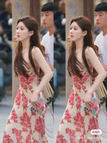 Celebrity Zhao Lusi's same style retro pure lust off-shoulder rose print oblique shoulder dress slimming holiday hip-covering long skirt