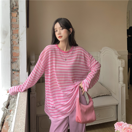 Loose and lazy striped long-sleeved T-shirt for women ins trendy summer 2024 new design niche ice silk sunscreen top