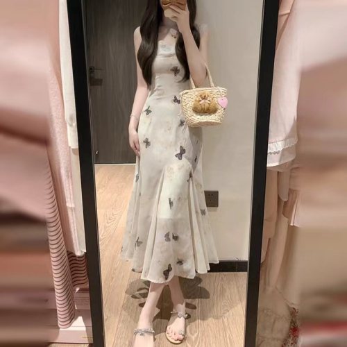 Design niche fishtail bag hip long skirt summer 2024 new women's butterfly print suspender dress French style