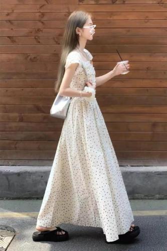 Square neck polka dot dress for women summer 2024 new tea break French super nice pear-shaped figure waist long skirt