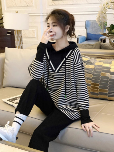 Official picture 2024 new spring and autumn striped thin fake two-piece versatile hooded long-sleeved sweatshirt trendy