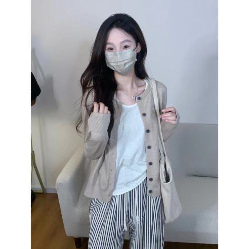 Korean Knitted Cardigan Women's Autumn Wear for Early Spring 2024 New Lazy Style Loose Sweater Thin Short Jacket