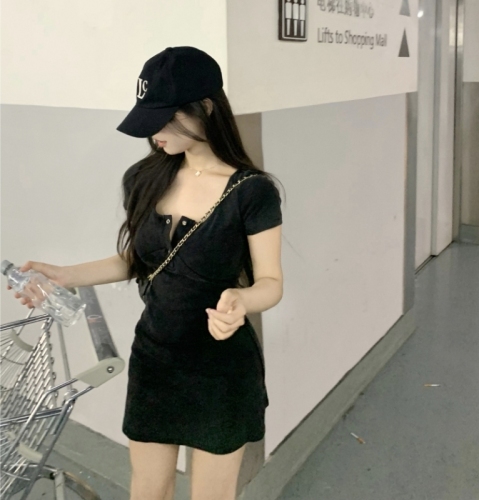 Real shot of hot girl black knitted dress, temperament, short-sleeved, retro, slimming, slim A-line skirt