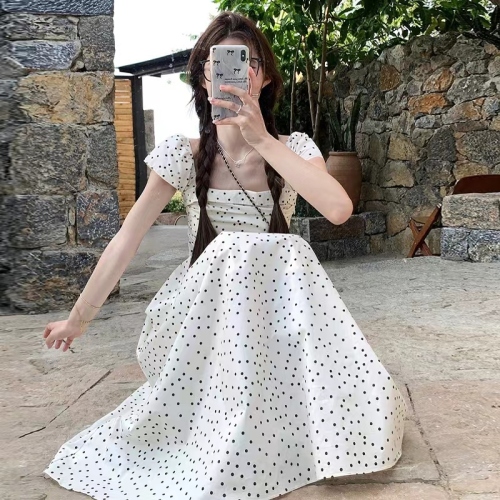 Square neck polka dot dress for women summer 2024 new tea break French super nice pear-shaped figure waist long skirt