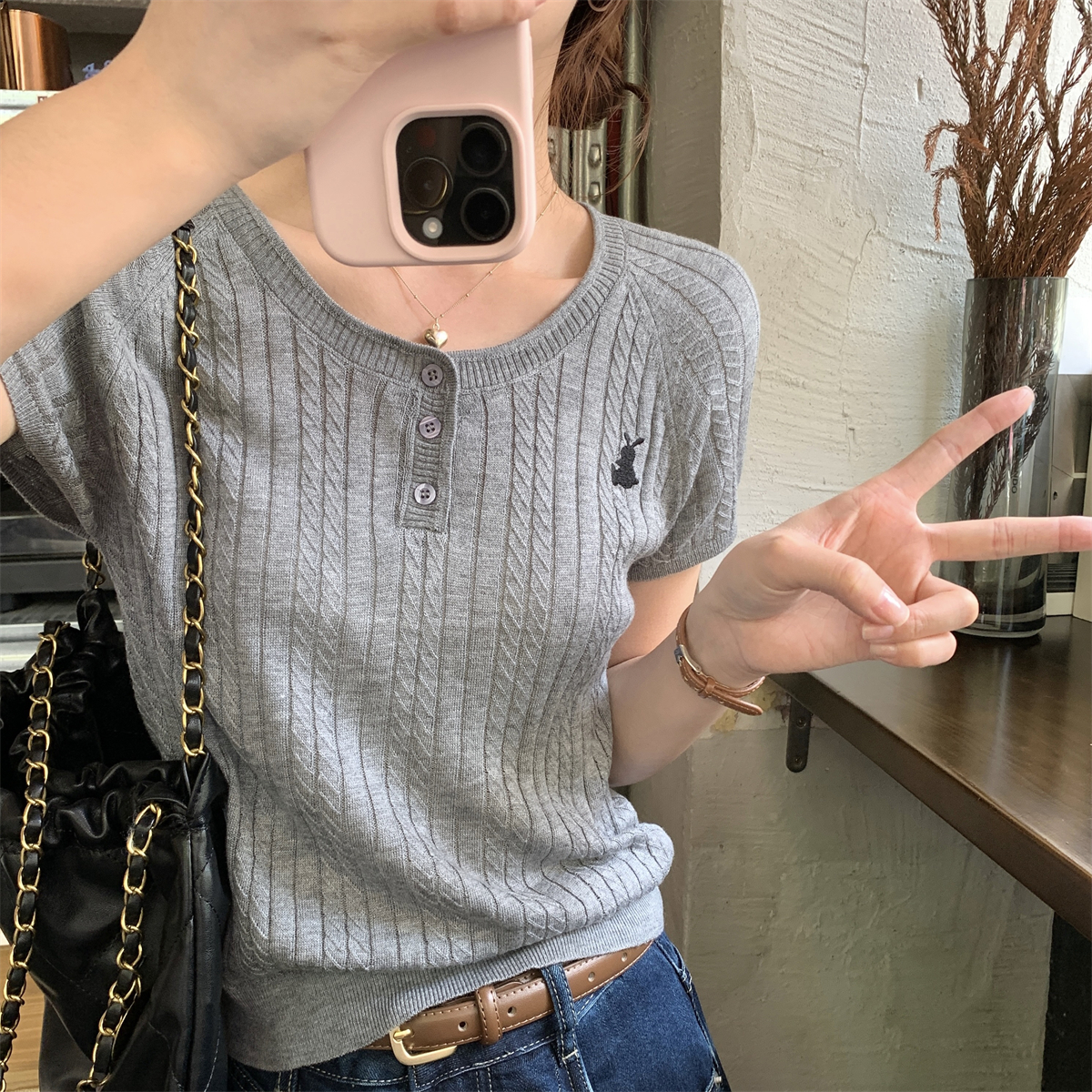 Real shot of summer Korean style raglan age-reducing embroidered button design 6 wool sweater short-sleeved top