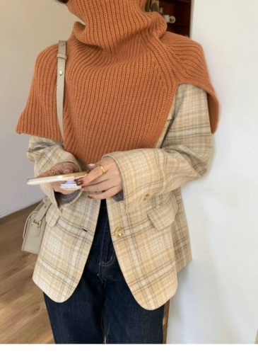 Korean-style influencer trendy winter scarf for women, new fashion outerwear, hooded high collar neck wrap knitted shawl