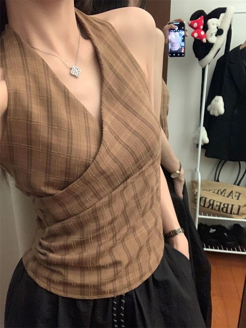 Hong Kong Style Retro Plaid Contrast Color Halter Neck Off-Shoulder Top Women's Design Sleeveless Short V-Neck Vest 2024 New Style