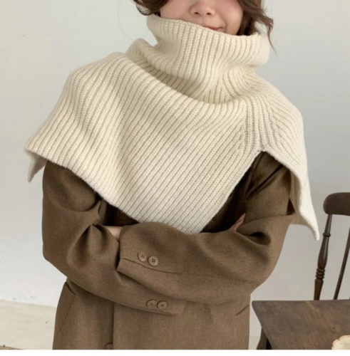 Korean-style influencer trendy winter scarf for women, new fashion outerwear, hooded high collar neck wrap knitted shawl