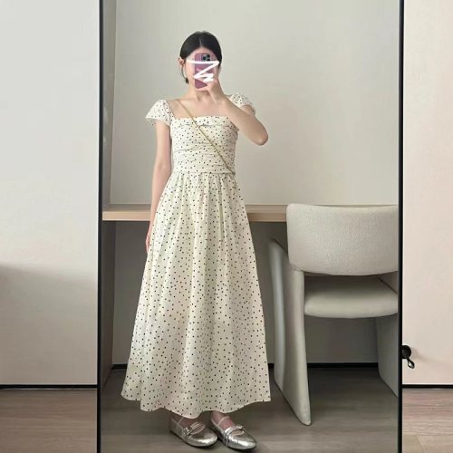 Square neck polka dot dress for women summer 2024 new tea break French super nice pear-shaped figure waist long skirt