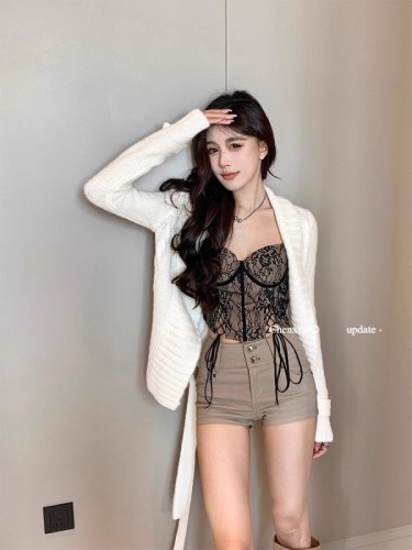 He Chenxi early spring lazy white lapel wide pit belt knitted cardigan women's loose long-sleeved sweater jacket