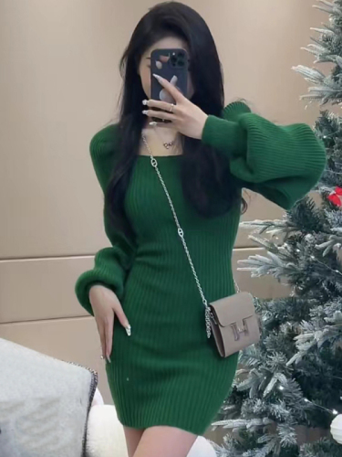 Korea East Gate Autumn Winter New Season High-end Pure Desire Fashionable Lady Rich Girl Knitted Dress 