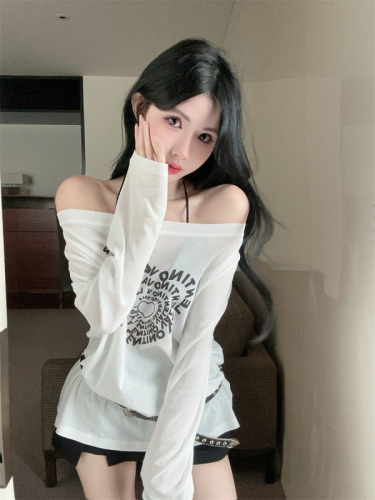 Actual shot ~ Lazy and simple characteristic printed thin see-through long-sleeved blouse T-shirt fashionable hot girl slanted shoulder versatile top