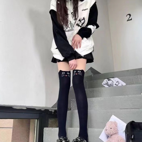 Japanese cute bear long socks for women spring and autumn soft cute cartoon cat over-the-knee high socks that are versatile and slimming