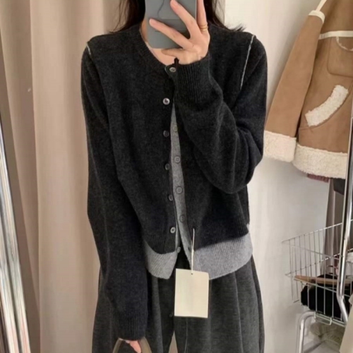 Korean design splicing fake two-piece sweater for women, fashionable, casual, simple, versatile, contrasting color sweater cardigan