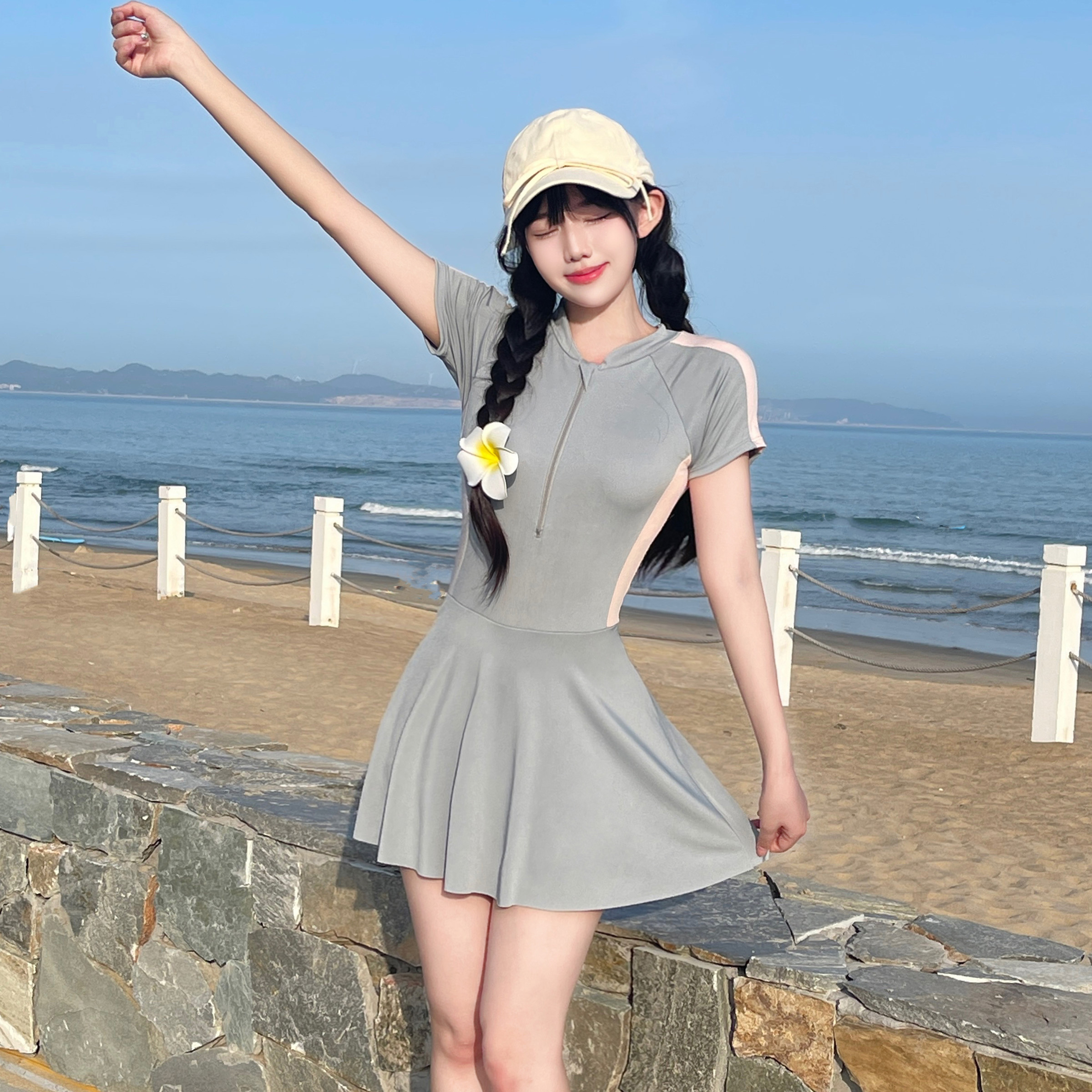 Swimsuits for women, slightly fat girls, summer conservative 2024 new pure desire one-piece large size fat mm high-value appearance and slim