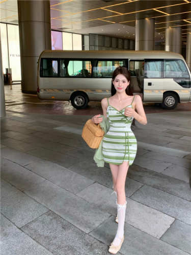 Real shot!  Ethnic style improved version of cheongsam striped suspender skirt suit sun protection shirt