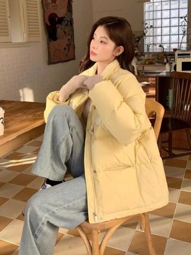 Milk fufu yellow short down jacket for women 2024 new style Korean college style horn button fashion jacket