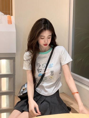 Actual shot of Korean retro pinch waist top for women summer new animal embroidery slimming versatile short-sleeved T-shirt