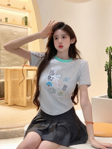 Actual shot of Korean retro pinch waist top for women summer new animal embroidery slimming versatile short-sleeved T-shirt