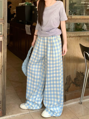 Three-dimensional waist with hemmed small fresh blue and white plaid oversize wide-leg pants with drapey straight floor-length pants