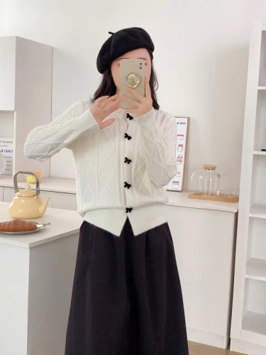 Xiaoxiangfeng Bow Knitted Sweater Women's French Doll Collar Lace Top Sweater Cardigan Jacket Round Neck