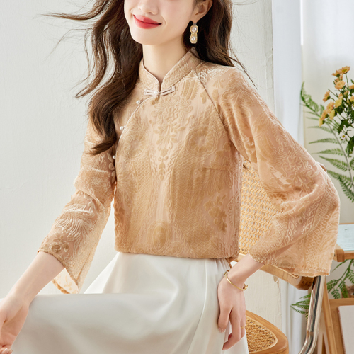 Actual shot of Chinese retro national style women's clothing, improved cheongsam style top, buttoned velvet Tang suit, female Hanfu, short tea suit