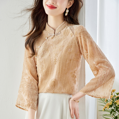 Actual shot of Chinese retro national style women's clothing, improved cheongsam style top, buttoned velvet Tang suit, female Hanfu, short tea suit