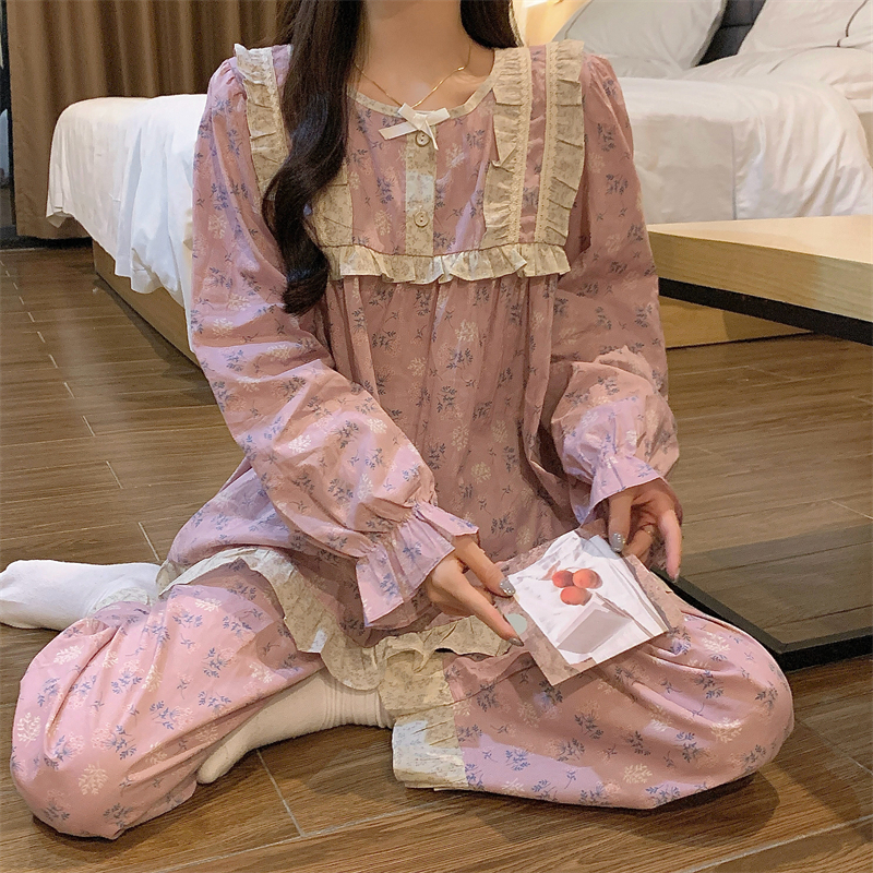 Actual shot of autumn Korean style new long-sleeved pajamas for women, sweet and cute lace and small floral home clothes that can be worn outside