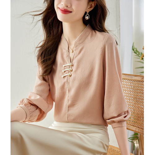 Actual shot of 2024 autumn new national style disc button jacquard shirt for women with versatile design and temperament top