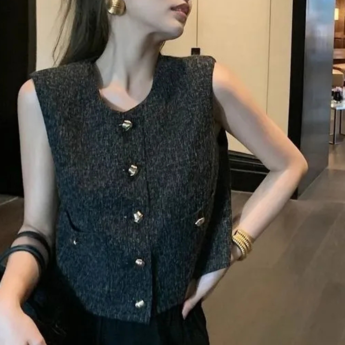 Quality Inspection Officer Picture 2024 Autumn New Style Small Fragrance Vest Wear Thin Vest Over Top Women