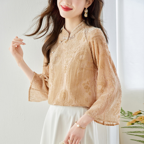 Actual shot of Chinese retro national style women's clothing, improved cheongsam style top, buttoned velvet Tang suit, female Hanfu, short tea suit