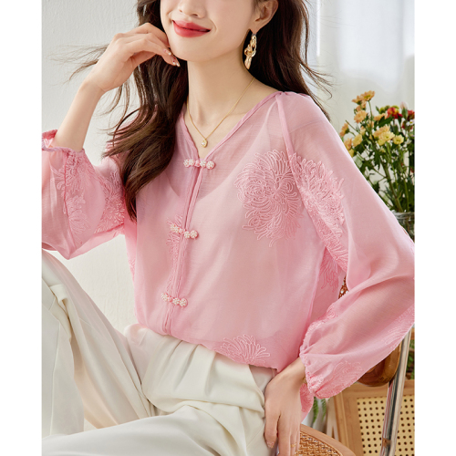 Actual shot of 2024 autumn high-end age-reducing slightly translucent national style embroidery suit for women new Chinese button top