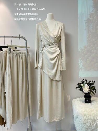 Real shot of 2024 autumn and winter new style new Chinese design high-end top jacket + skirt suit suit