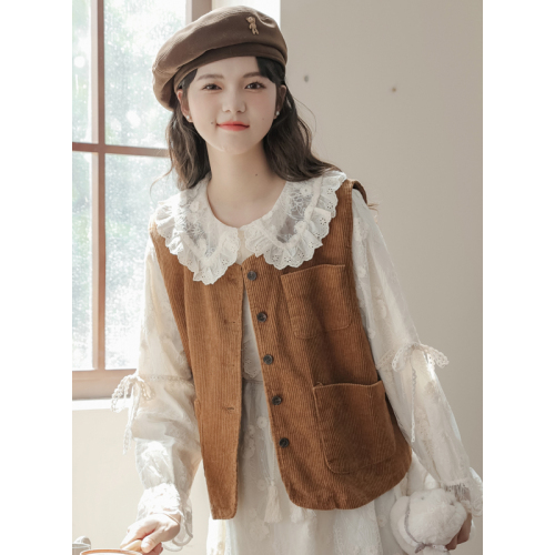 It’s just that the vest is no less than 89 retro corduroy Japanese style work vest vest top