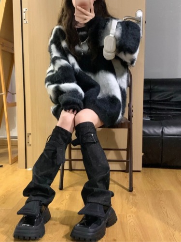 Women's Spring and Autumn Season Black and White Knit Top, Vintage and Slouchy Design Sensory Outwear