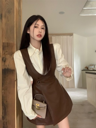 Actual shot of Korean style fashion puff sleeve shirt, temperament PU leather, chic niche suspender skirt two-piece set