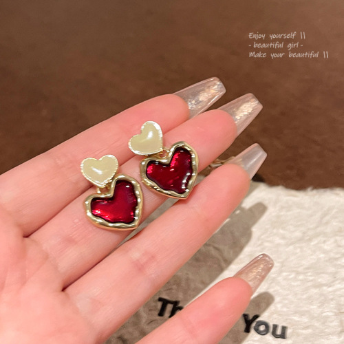 S925 silver needle light luxury niche high-end burgundy love earrings Hong Kong style retro versatile temperament peach heart earrings