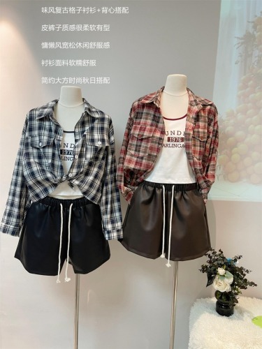 Real shot of autumn retro Hong Kong style lazy style fashion plaid shirt + vest + leather pants suit for women