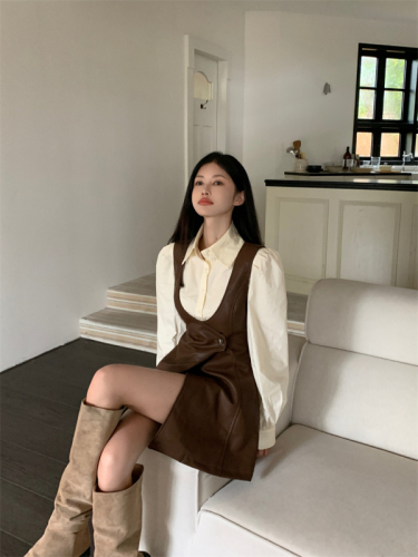 Actual shot of Korean style fashion puff sleeve shirt, temperament PU leather, chic niche suspender skirt two-piece set