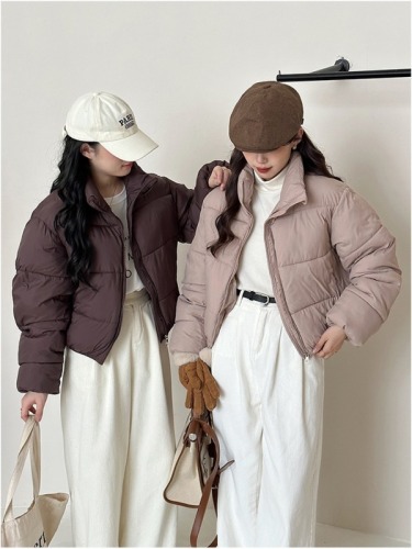 2024 Winter New American Kendall Style Down Jacket Women's Short Fashion Small Stand Collar Bakery Jacket