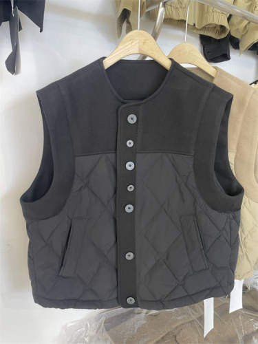 European Station 2024 Winter European Style Fashionable Round Neck Drop Shoulder Woolen Splicing Diamond Check Vest and Waistcoat