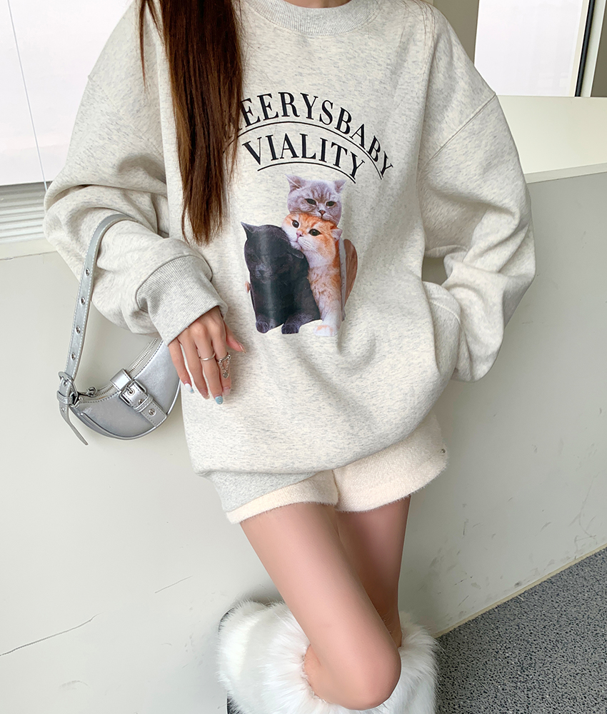 Actual shot of 2024 new autumn clothing, cat print, national trend, loose tops for couples, trendy brand men's and women's velvet round neck sweatshirts