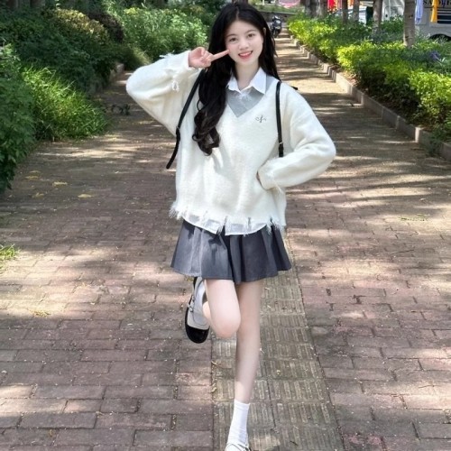 Internet celebrity's same style fufu lazy style shirt sweater pleated skirt college style versatile sweet and gentle style three-piece set