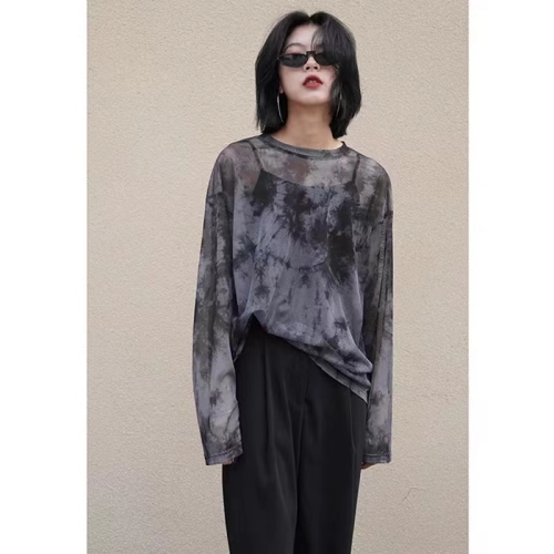 Thin tie-dye mesh ice silk sunscreen blouse for women in summer loose suspender tops with air-conditioning shirts long-sleeved T-shirt tops