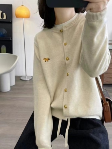 New Spring and Autumn Knitted Cardigan Women's Round Neck Loose Casual Versatile Embroidery Korean Style Small Fragrance Style