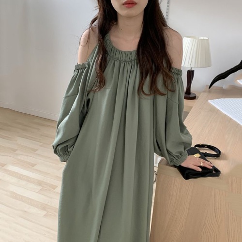 Extra large size 300 pounds Korean chic lazy style round neck leaky shoulders fat mm loose pleated lantern sleeve dress 240