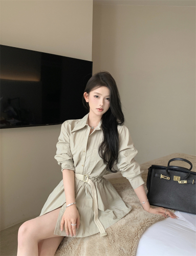 Real shot of retro waisted lace-up shirt dress, early autumn, mature style, A-line short skirt for women