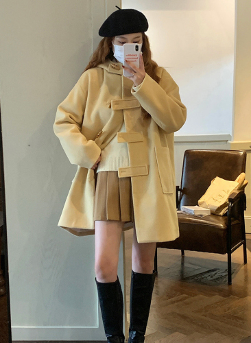 Horn button woolen coat for women 2024 autumn and winter woolen coat new style British style Korean style popular this year thickening