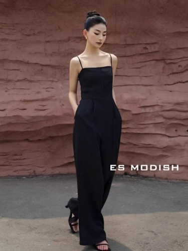 Linen suspender jumpsuit 2024 new temperament goddess style chic high-end one-piece jumpsuit for women summer